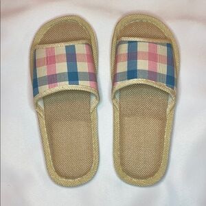 GINGHAM SLIPPERS ✨✨✨